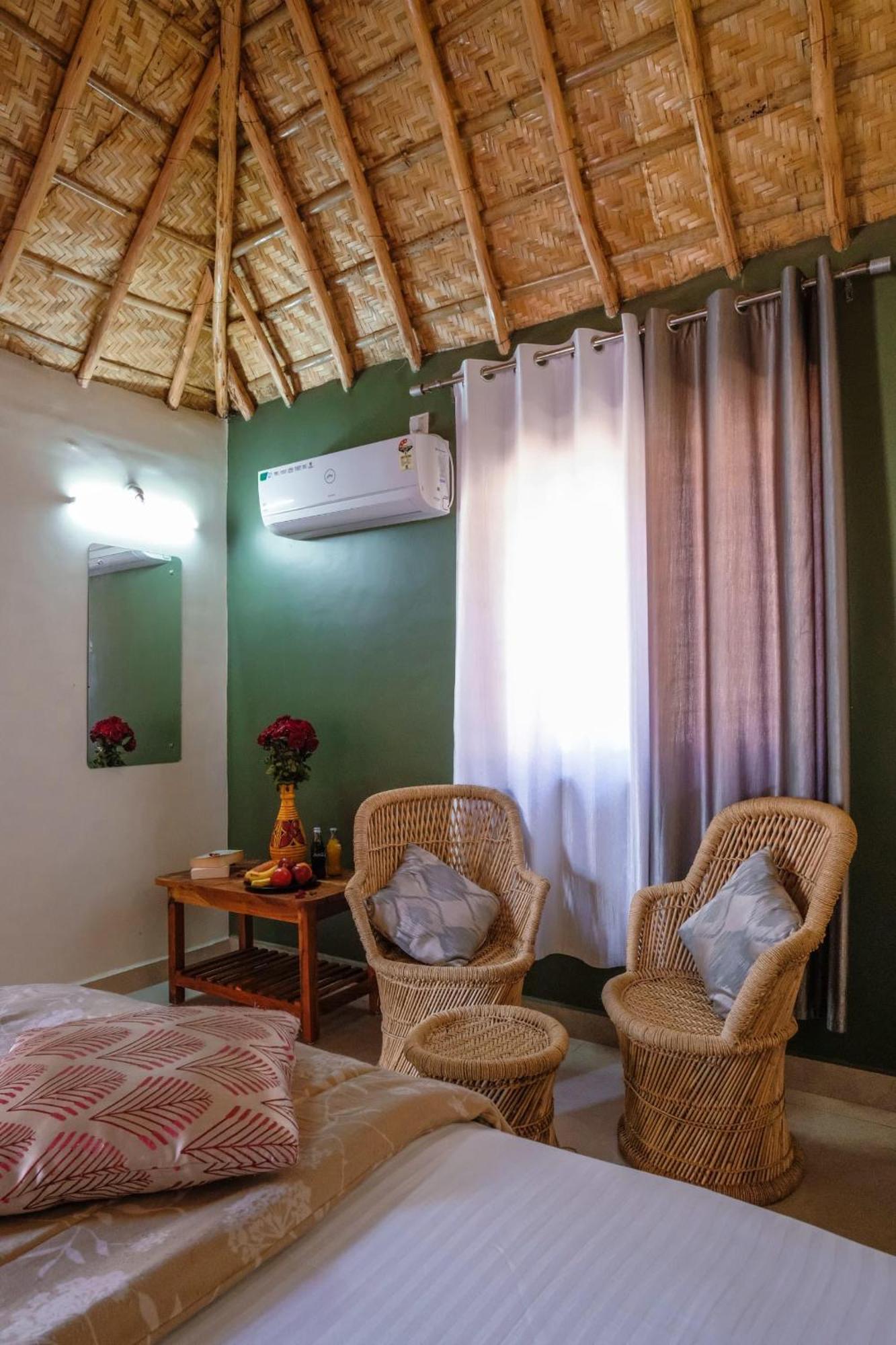 The Hideout Cottage And Restaurant Hampi Εξωτερικό φωτογραφία