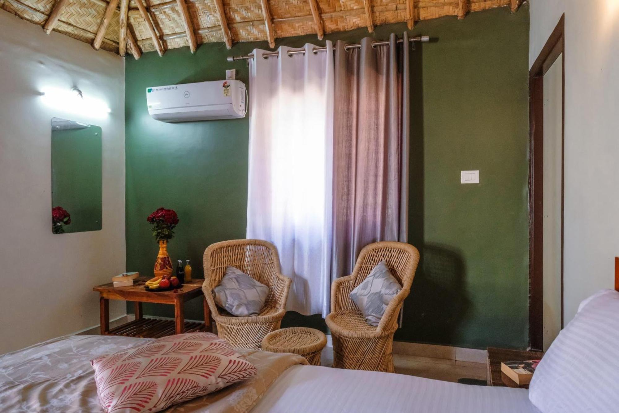 The Hideout Cottage And Restaurant Hampi Εξωτερικό φωτογραφία